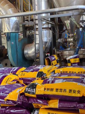 Rotbraunes Hämoglobinpulver mit hoher Reinheit ≥ 90% und niedrigem Schwermetallgehalt ≤ 10 ppm